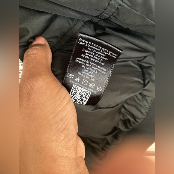 NEW-White Fur-Trimmed Winter Jacket
by Chillax - Picture 15 of 15